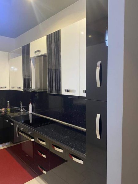 Tirane, jepet me qera apartament 2+1+BLK Kati 1, 80 m² 400 Euro (teodor keko)