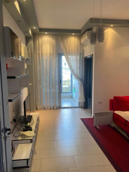 Tirane, jepet me qera apartament 2+1+BLK Kati 1, 80 m² 400 Euro (teodor keko)