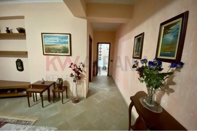 Tirane, jepet me qera 1+1 Kati 4, 80 m² 400 Euro