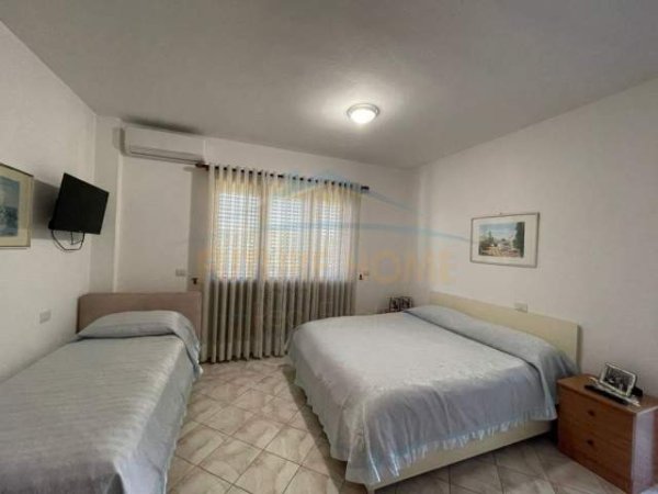 Durres, shitet hotel Kati 0, 600 m² 770.000 Euro (qerret)