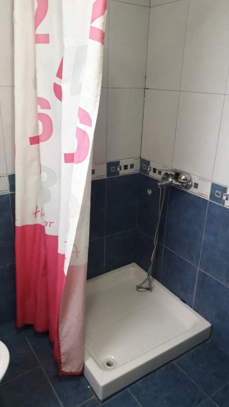 Tirane, jepet me qera apartament 1+1+BLK Kati 2, 50 m² 30.000 Leke (rruga Jordan Misja)