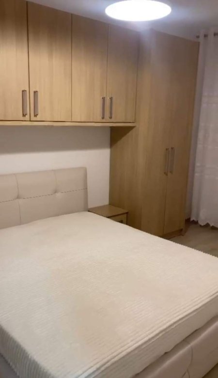 Tirane, jepet me qera apartament 2+1+BLK Kati 5, 90 m² 550 Euro (Don Bosko)