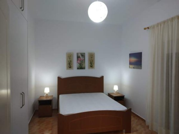 Tirane, jepet me qera Vile 2+1+BLK Kati 2, 120 m² 40.000 Leke (Shkolla Mrekullia)
