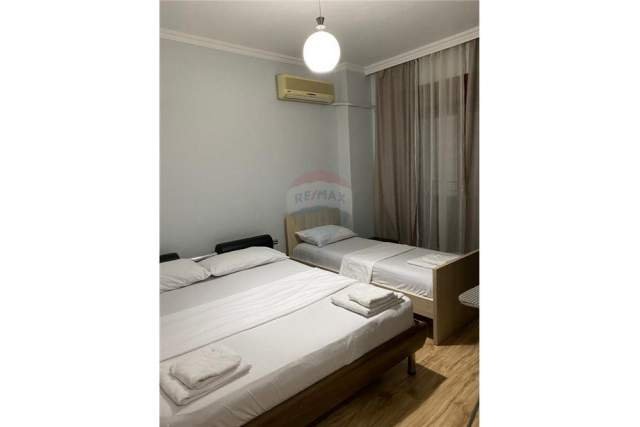 Tirane, jepet me qera apartament 2+1+BLK Kati 5, 90 m² 600 Euro (9 Kateshet)
