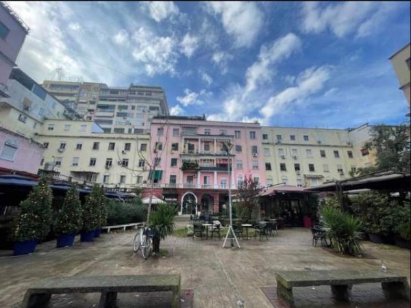 Tirane, jepet me qera Kati 0, 75 m² 700 Euro  perball Taivanit