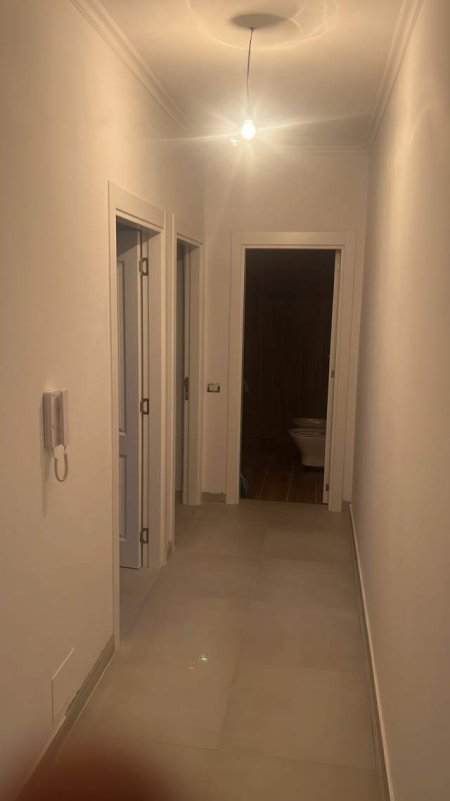 Tirane, jepet me qera apartament 1+1+BLK Kati 4, 67 m² 30.000 Leke (Spitali Neurologjik)
