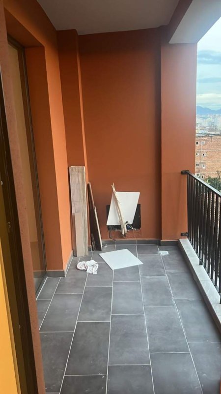 Tirane, jepet me qera apartament 1+1+BLK Kati 4, 67 m² 30.000 Leke (Spitali Neurologjik)
