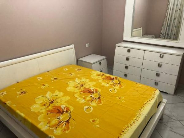 Tirane, jepet me qera apartament 2+1 Kati 2, 90 m² 450 Euro (Kodra e Diellit)