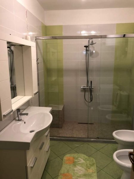 Tirane, jepet me qera apartament 2+1 Kati 2, 90 m² 450 Euro (Kodra e Diellit)