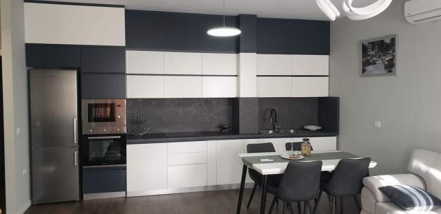 Tirane, jepet me qera apartament 1+1 Kati 1, 75 m² 350 Euro (Rruga Besa)