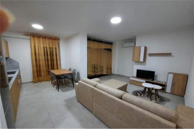 Tirane, jepet me qera apartament 1+1 Kati 4, 62 m² 500 Euro (21 dhjetori)