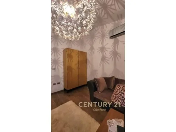 Tirane, jepet me qera apartament 2+1+A+BLK Kati 10, 210 m² 700 Euro (komuna e parisit)