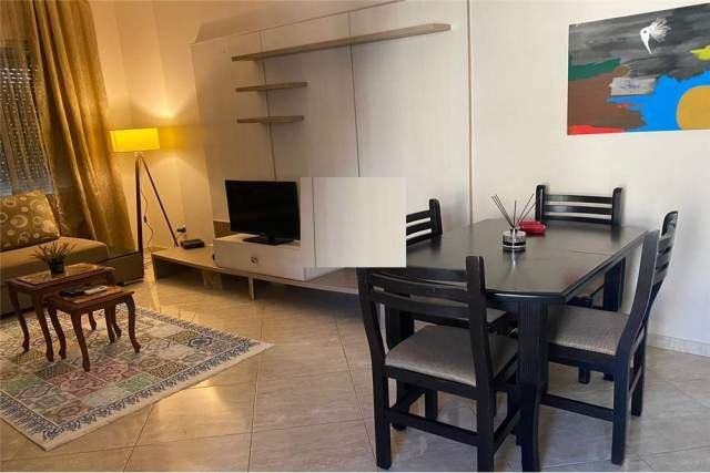 Tirane, jepet me qera apartament 1+1 Kati 4, 57 m² 450 Euro (rruga e kavajes)