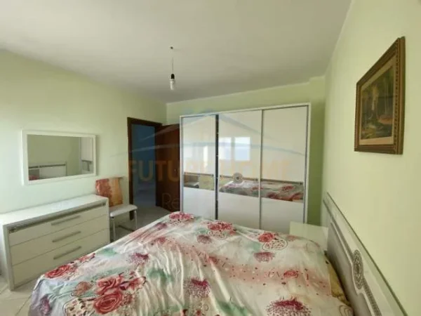 Durres, jepet me qera apartament 3+1+BLK Kati 7, 130 m² 500 Euro (Vollga, Durrës)