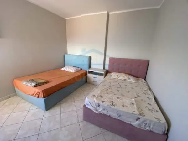 Durres, jepet me qera apartament 3+1+BLK Kati 7, 130 m² 500 Euro (Vollga, Durrës)