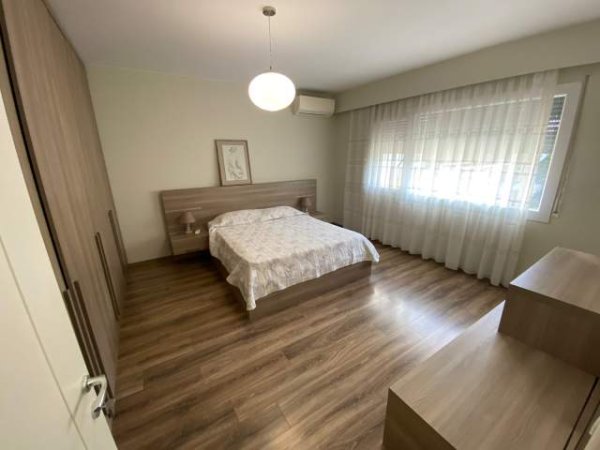 Tirane, jepet me qera apartament 2+1+BLK Kati 2, 140 m² 1.500 Euro (Sauk)
