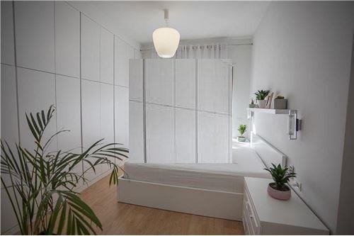Tirane, jepet me qera apartament 2+1 Kati 4, 120 m² 1.200 Euro (Rruga e Kavajes)