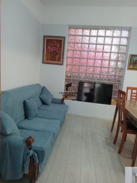 Tirane, jepet me qera apartament 2+1 Kati 2, 120 m² 600 € (MYSLYM SHYRI)