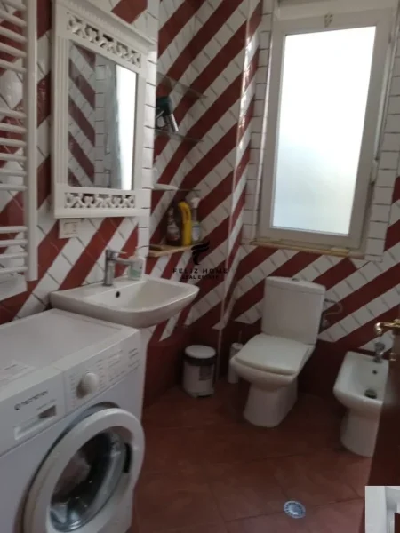 Tirane, jepet me qera apartament 2+1 Kati 2, 120 m² 600 € (MYSLYM SHYRI)