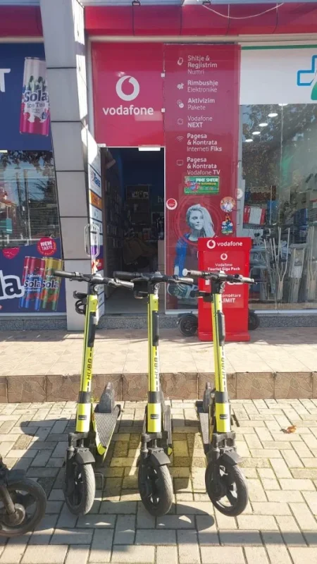 Tirane, shes SERVIS CELULARESH DHE SHERBIME PAGESASH 6.000 €