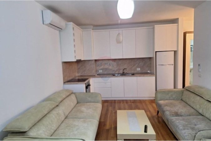 Tirane, jepet me qera 1+1 , 499 € (Astir)