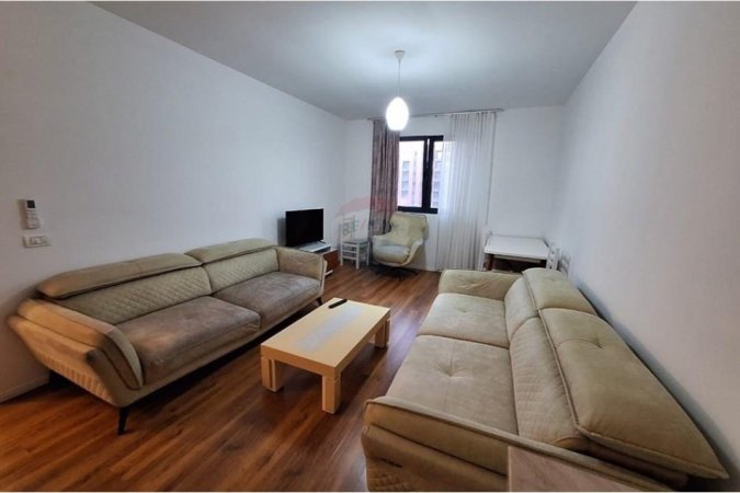 Tirane, jepet me qera 1+1 , 499 € (Astir)