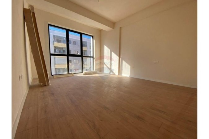 Tirane, shitet apartament 2+1+Ballkon Kati 5, 114 m² 154.000 € (Astir)