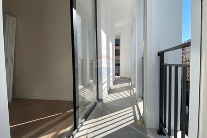 Tirane, shitet apartament 2+1+Ballkon Kati 5, 114 m² 154.000 € (Astir)