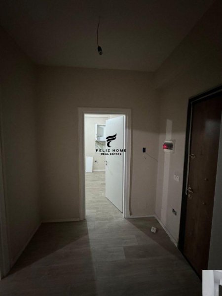Tirane, jepet me qera apartament 1+1 Kati 3, 75 m² 350 € (ASTIR)