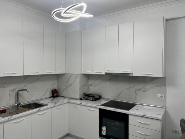 Tirane, jepet me qera apartament 1+1 Kati 1, 70 m² 45.000 € (urban gate ASTIR)