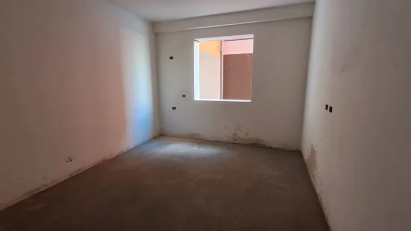 Tirane, shitet apartament 1+1+Ballkon Kati 3, 70 m² 91.000 € (Prane Fabrikes mjellit)