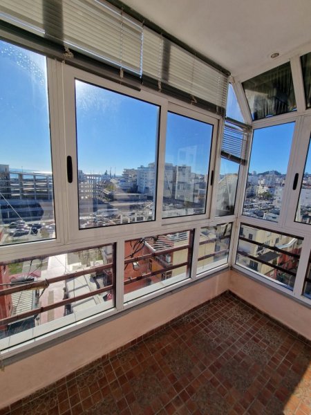Durres, jepet me qera apartament 2+1+Ballkon Kati 7, 88 m² 400 € (UKD| Durres)