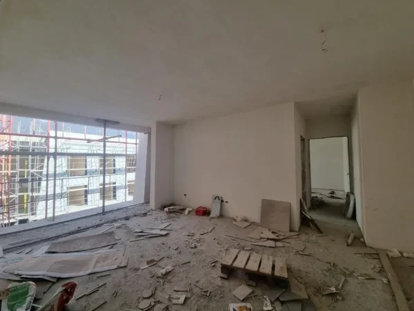 Tirane, shitet apartament 3+1 Kati 6, 102 m² (Porcelani)