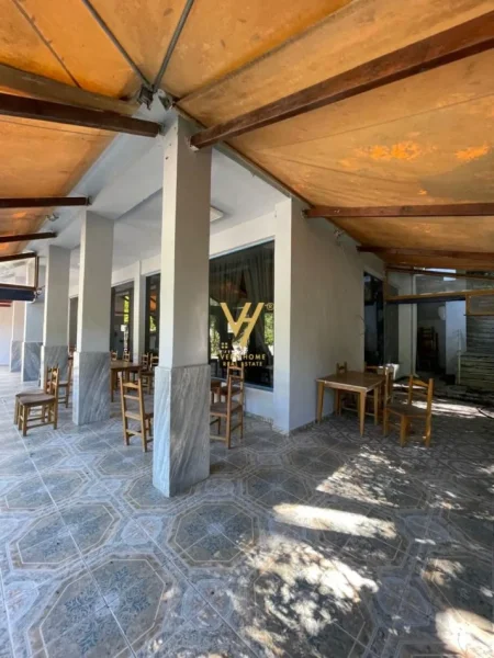 Berat, shitet bar-resorant Kati 0, 1.640 m² 350.000 € (BOGOVE)