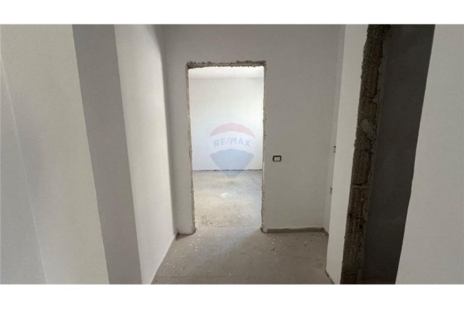 Tirane, shitet 1+1+Ballkon Kati 1, 79 m² 103.000 € 