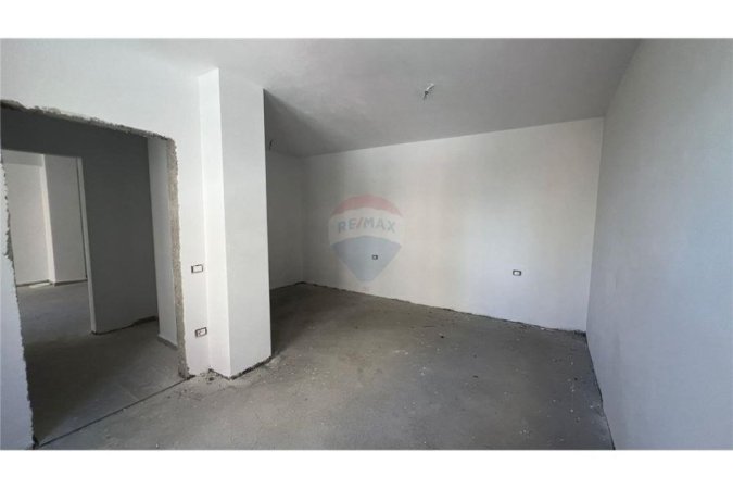 Tirane, shitet 1+1+Ballkon Kati 1, 79 m² 103.000 € 