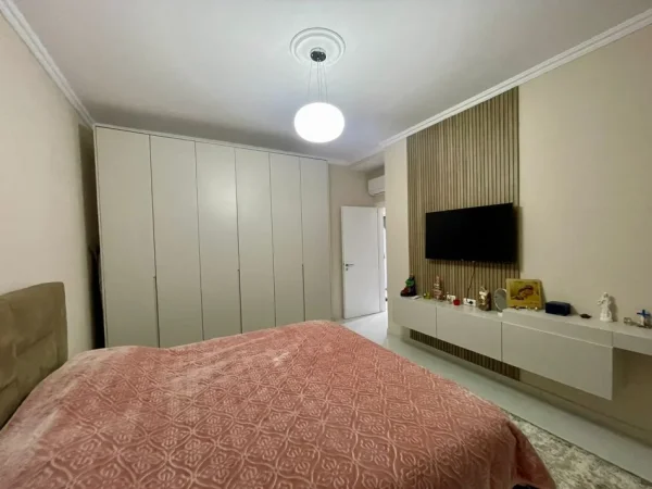 Tirane, jepet me qera apartament 2+1+Ballkon Kati 4, 106 m² 599 € (Astir)
