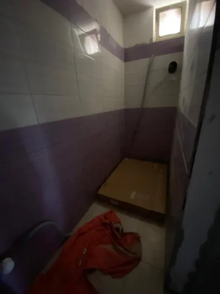 Durres, shitet magazine Kati -1, 525 m² 260.000 € (Rruga Pavaresia)