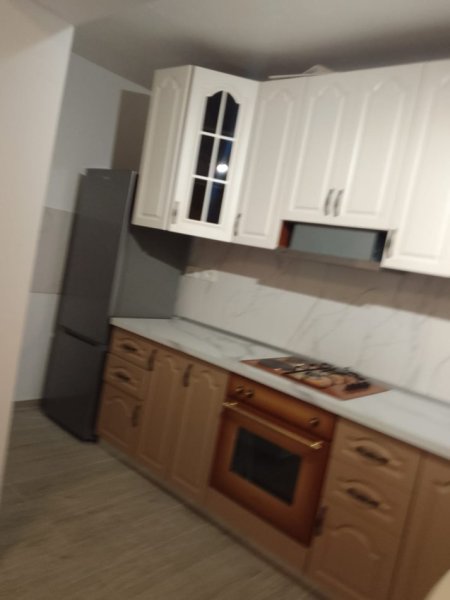 TIRANE. Rruga e Durresit, jepet me qera 2+1+Aneks Kati 1, 600 €
