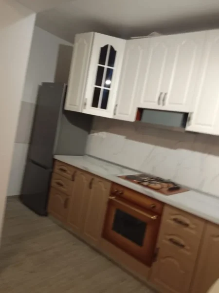 TIRANE. Rruga e Durresit, jepet me qera 2+1+Aneks Kati 1, 60.000Lek (direkt nga pronari-pa komision)