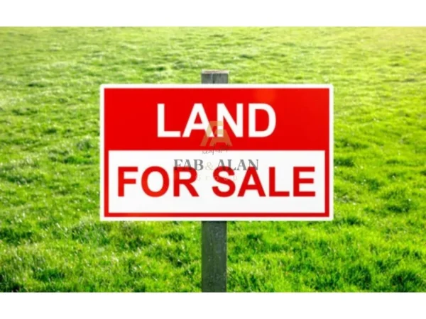 Tirane, shitet toke , 3.500 m² 220.000 € (Cerkeze)