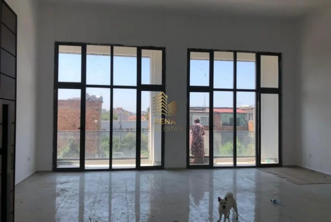 Tirane, shitet ambjent biznesi Kati 2, 88 m² 230.000 € (XHAMLLIK)
