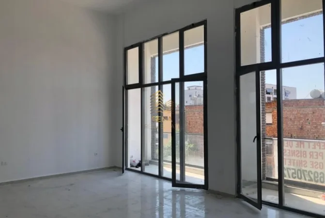 Tirane, shitet ambjent biznesi Kati 2, 88 m² 230.000 € (XHAMLLIK)