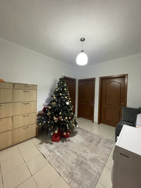 Tirane, jap me qera apartament 2+1+Aneks+Ballkon Kati 4, 65 m² (Bulevardi Bajram Curri 100 metra mbi matarnitetin e ri)