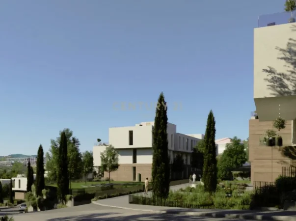 Tirane, shitet apartament 3+1 Kati 1, 178 m² 329.300 € (Farke)