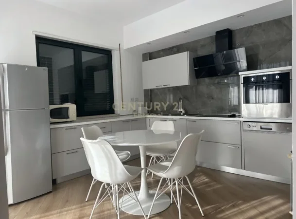 Shqiperi, jepet me qera apartament 3+1+Ballkon Kati 4, 170 m² 1.500 € (Liqeni I Tiranës)