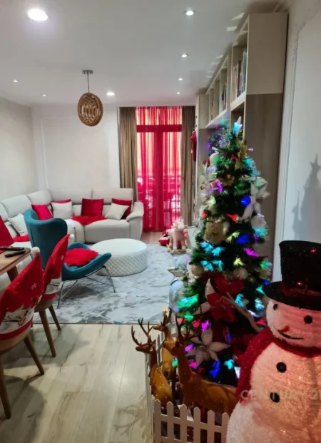 Tirane, shitet apartament 2+1 Kati 5, 115 m² 220.000 € (Rruga Bardhyl)