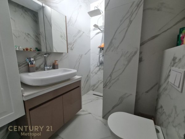 Tirane, shes apartament 3+1+2+POST PARKIMI , 163 m² 365.000 € (Kodra e Diellit Residence)