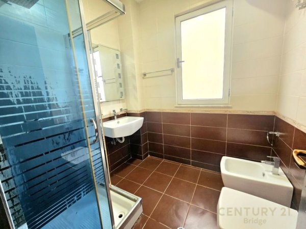 Tirane, jap me qera apartament 2+1 , 95 m² 700 € (Kodra e Diellit)