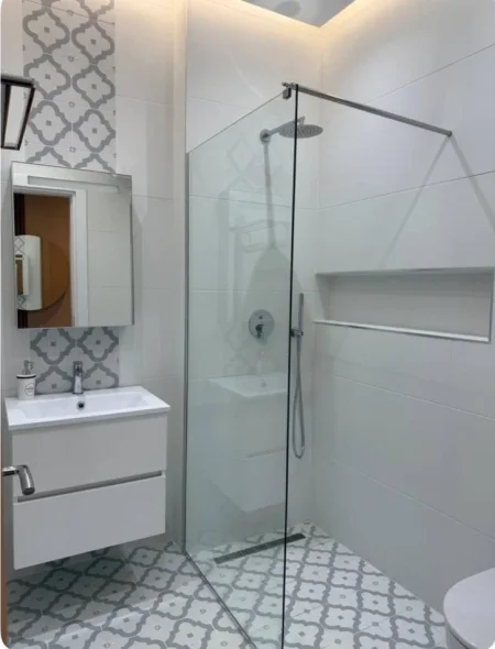 Tirane, jepet me qera apartament 1+1 , 70 m² 650 € (Don Bosko)